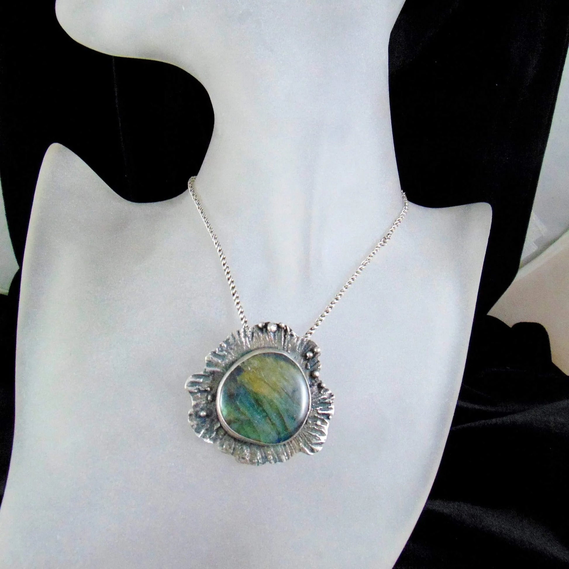 Wisior- broszka z labradorytem - EPIR Art Jewellery&Gemstone
