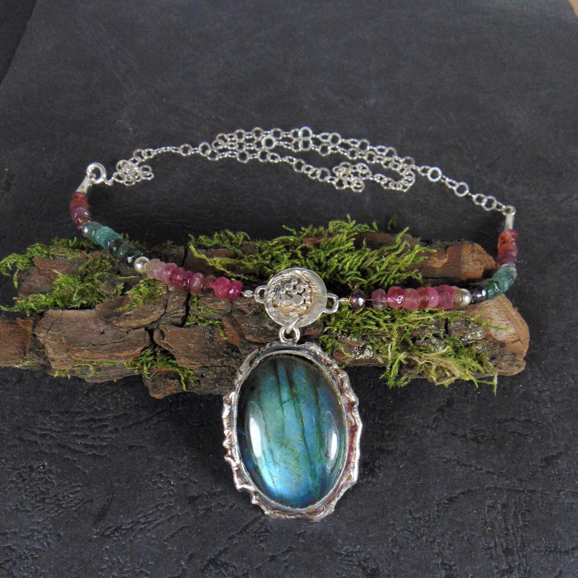 Wisior z dużym labradorytem i turmalinami - EPIR Art Jewellery&Gemstone