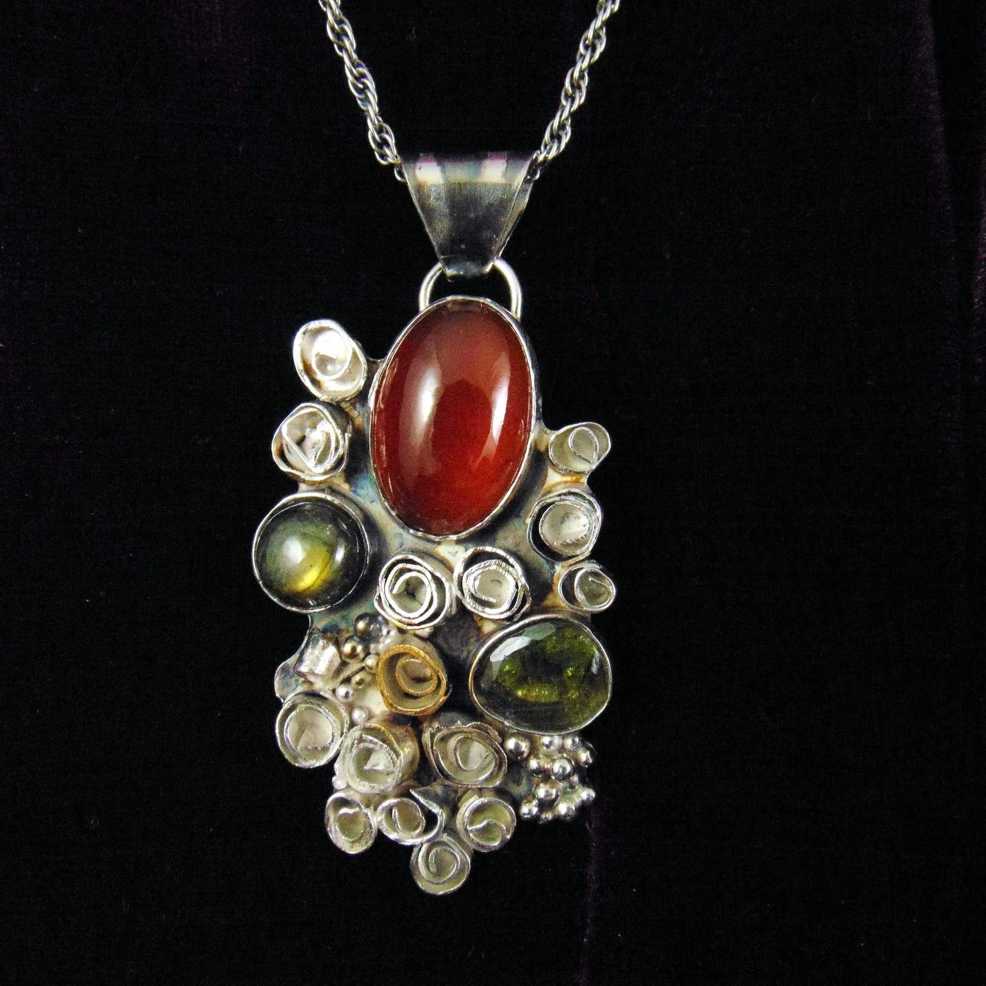 Wisior z granatem- Kwiaty Jesieni - EPIR Art Jewellery&Gemstone